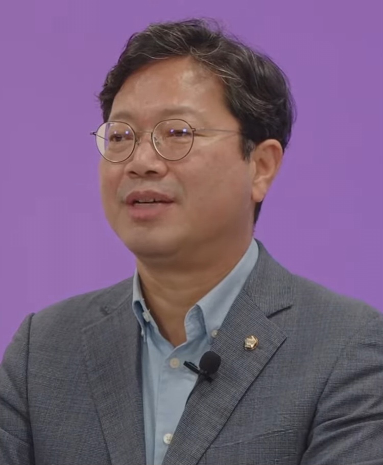 대정부질문 첫날부터 ‘김승원 난타전’ – khan.co.kr
